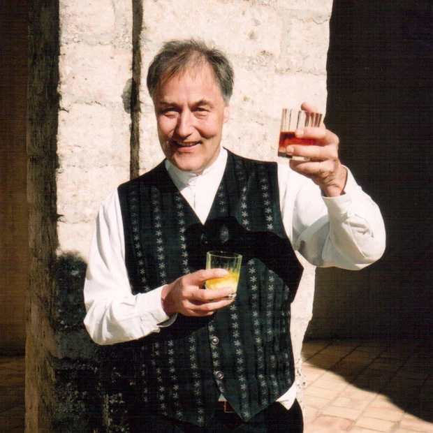 Twenty Years of Molecular Gastronomy Seminars in Paris Summarized: A Landmark Resource for Culinary Science and Practice Now Available.