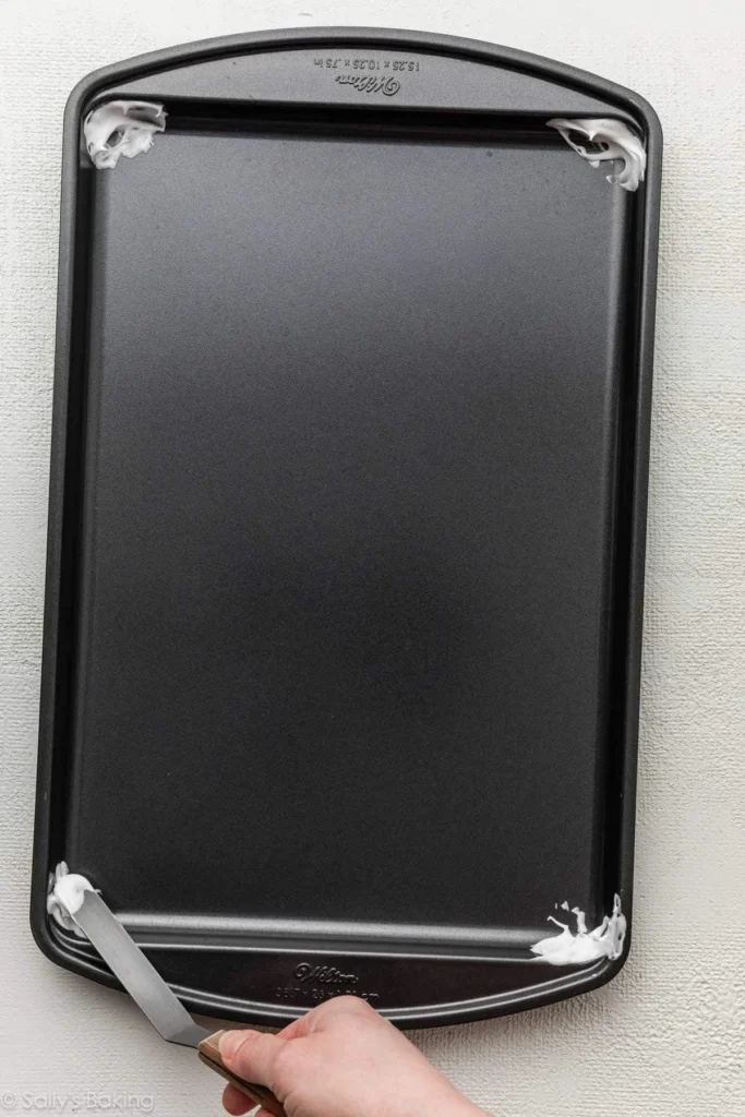 The Meringue Roulade: A Delectable Confection Elevating Special Occasions with Delicate Crisps and Marshmallowy Centers